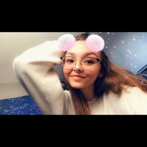 Meet your Posher, Lanie